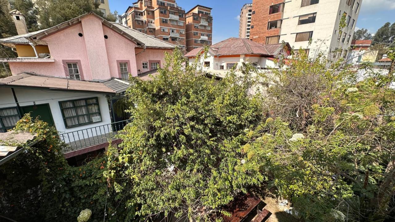 Bed and Breakfast Campus Residencias Кито Экстерьер фото